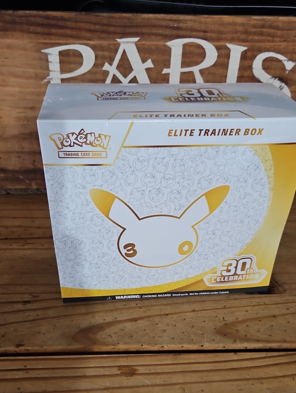 Pokémon 30th anniversary elite trainer box. ETB. Regular, not Pokémon center.
